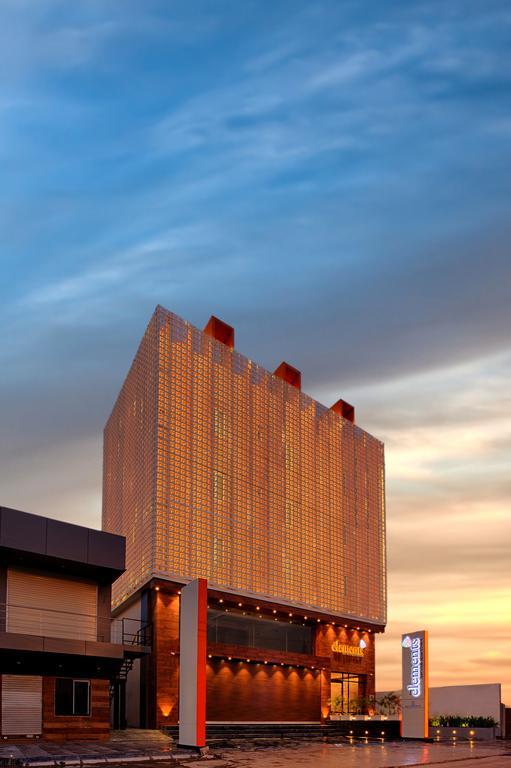 Hotel The Elements Rajkot Exterior foto
